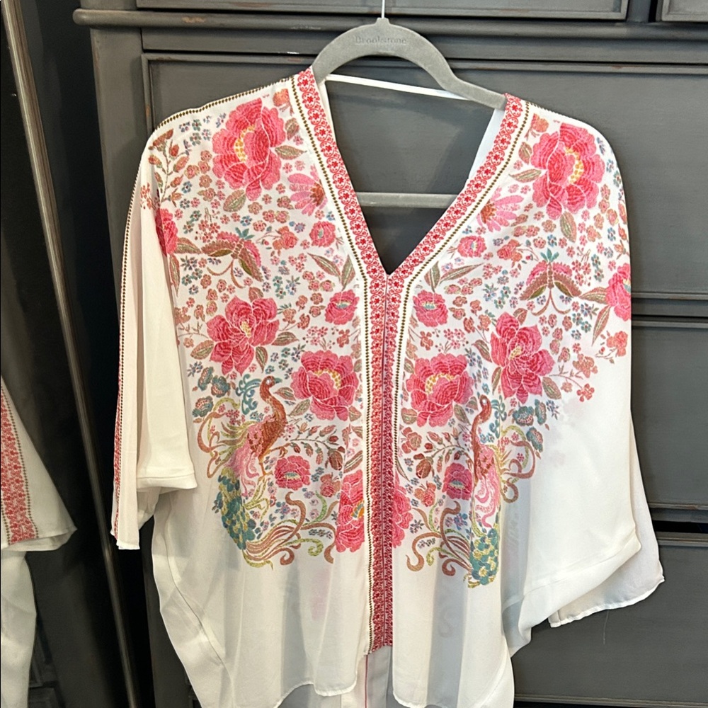 Rose & Olive White Floral  Blouse